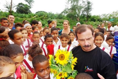 Agradece Fernando González cariño del pueblo guantanamero (+ Fotos)