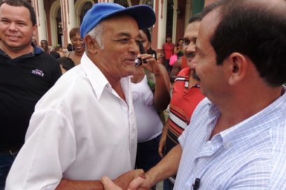 Fernando González visita Guantánamo