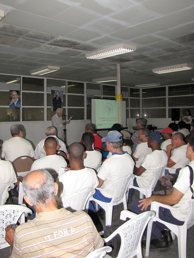 El acto devino tribuna para exigir la inmediata liberación de los tres Héroes antiterroristas cubanos prisioneros en Estados Unidos. Foto: Gabriela López