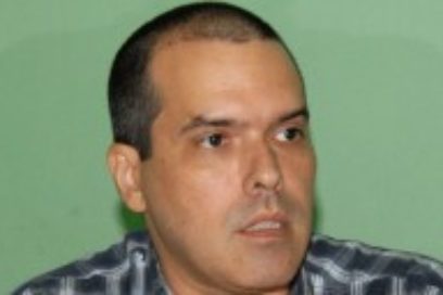 Una voz diferente para un mundo distinto