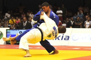 Magdiel Estrada, plata en 73 kilos del Grand Prix de La Habana. Foto: José Raúl Rodríguez Robleda