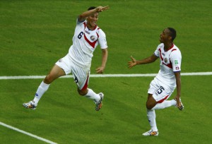 Oscar Duarte marcó el segundo gol de la victoria costarricense. Foto: FIFA