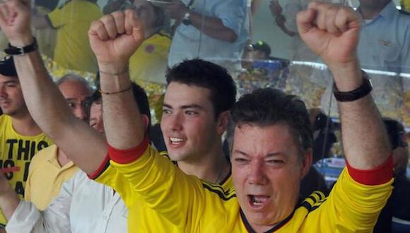 Juan Manuel Santos celebró ayer el partido ganador de la selección colombiana de Fútbol en la Copa Mundial de Brasil. Foto: @JuanManuelSantos/ Twitter