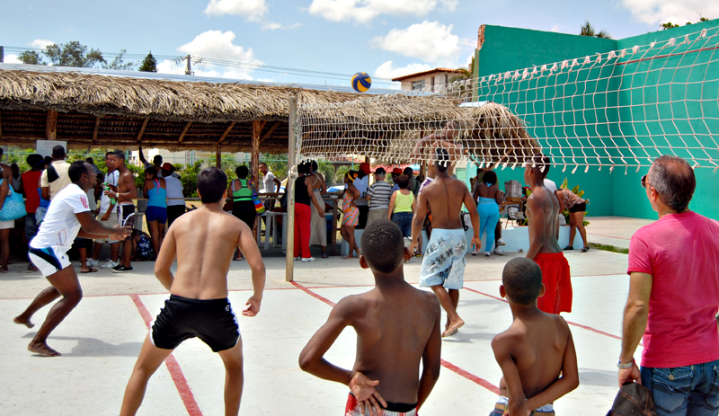 ¡A jugar voleibol!