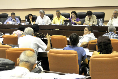 Proceso docente educativo: A tono con el debate público