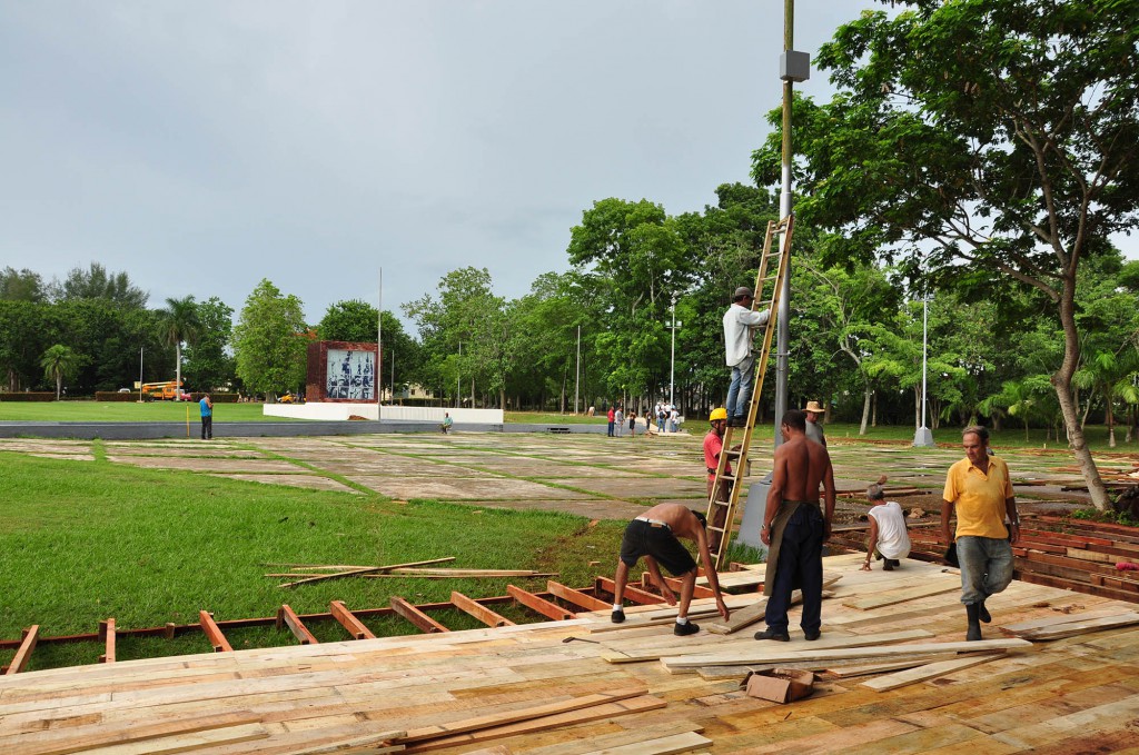 El Mausoleo quedó listo para el 26 de julio, tras intensas jornadas de trabajo. Foto: Humberto Lister