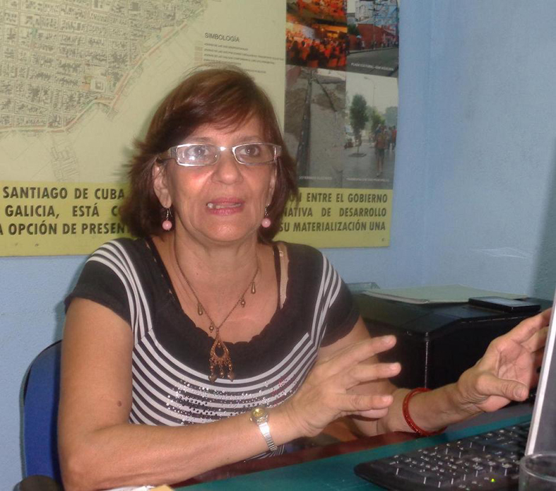 La directora del plan maestro de la ciudad se cuenta entre los lugareños que sueñan y hacen por un Santiago más bello. Foto: Betty Beatón Ruiz