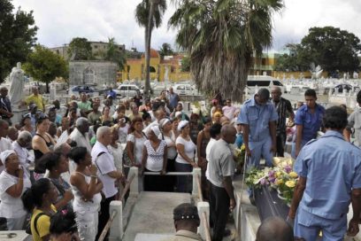 Castañeda, siempre cercano