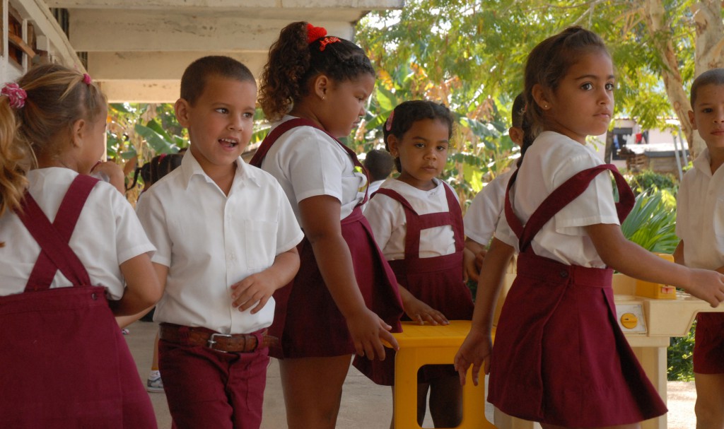 Cuba, un país que trabaja por la felicidad de sus niños. Foto: Agustín Borrego