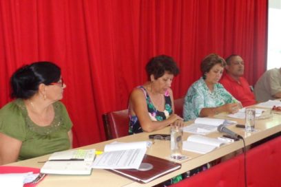 Realzar la escuela dentro de la comunidad