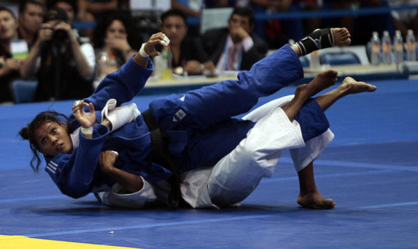 Onix Cortés no pudo con la colombiana Yuri Alvear, pero buscará su medalla de bronce