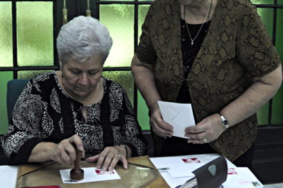 Cancelan sello postal por 5to aniversario de la Contraloría