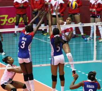 Morenas cedieron ante dominicanas