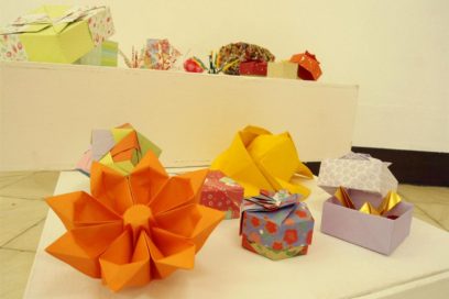 Verano santiaguero entre figuras de papel