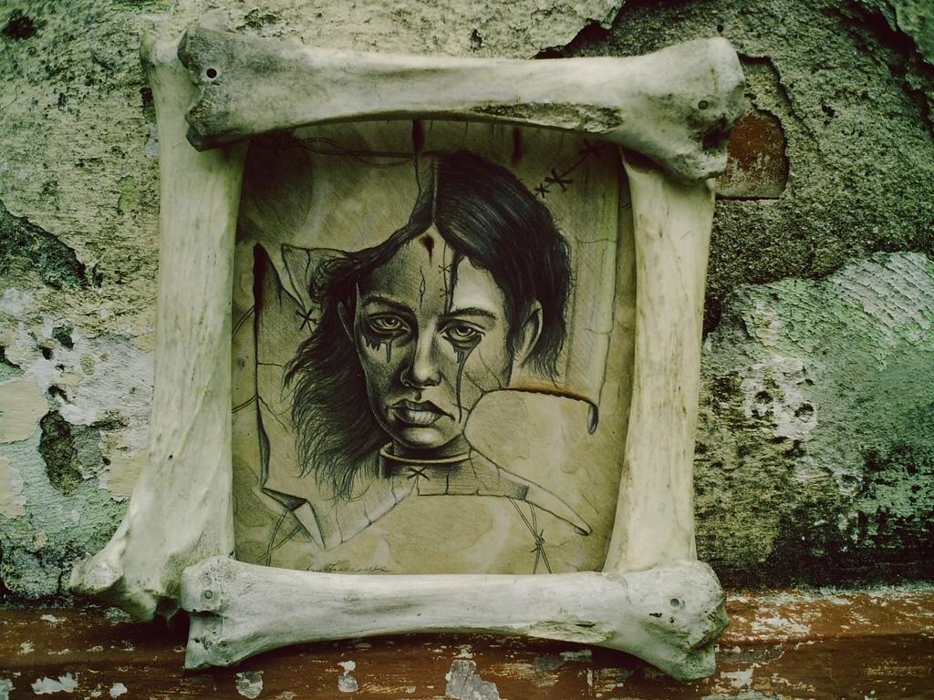 serie Frustración II     Machuty 30x40cm          Mixta sobre Cartulina          Dibujo Instalativo~1 (Large).jpg