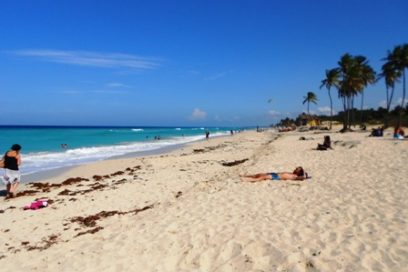 Turismo en Cuba recauda más de mil millones de dólares en lo que va de año