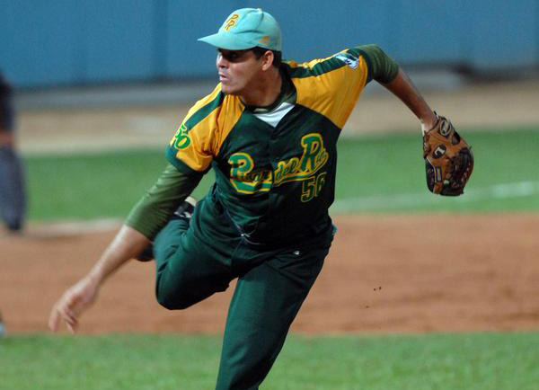 El pinareño Yosvani Torres fue el lanzador que abrió el juego por los cubanos. Foto: Osvaldo Gutiérrez Gómez.