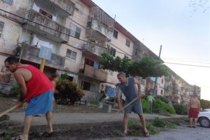 Fiesta al son de clarines, tambores y caldosa…