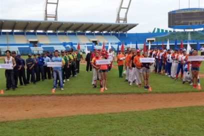 Fuerte ofensiva y abultados marcadores sellan el inicio del nacional de sóftbol de la prensa