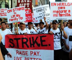 Protestan-en-EU-empleados-de-cadenas-de-comida-rápida-300x250