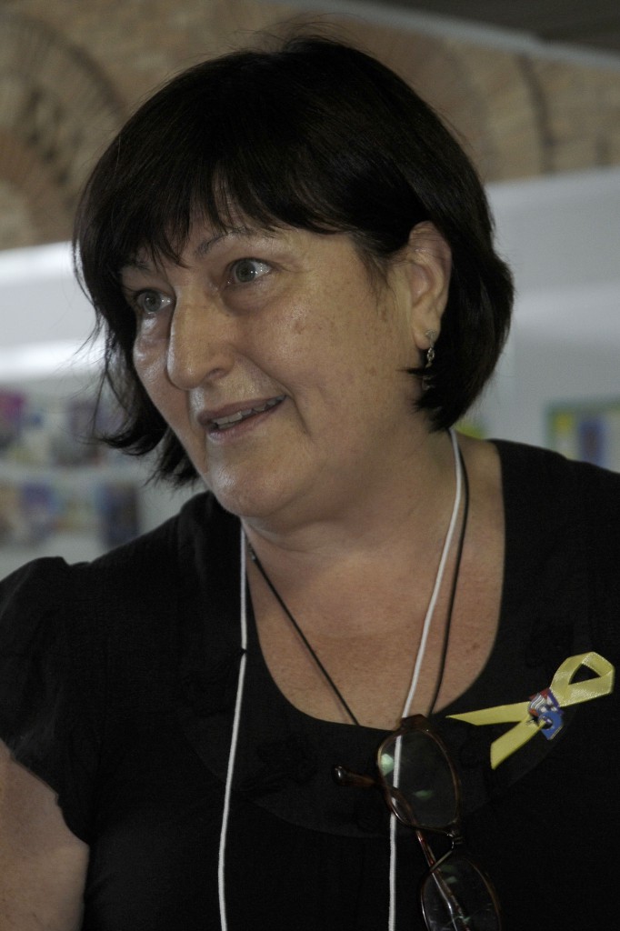 “Defensem Cuba asienta su plataforma en la lucha contra el bloqueo, el injerencismo y por la autodeterminación de los pueblos”, afirmó la catalana Ana Ruiz. Foto: René Pérez Massola