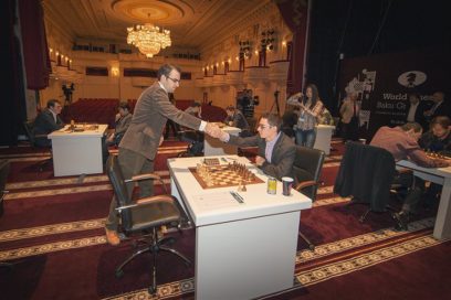 El líder derrotó al último en la tabla