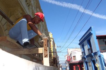 Nuevo traje y nuevo lazo para Santiago de Cuba