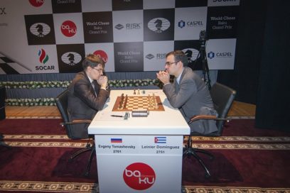 Leinier, dos tablas frente a los de menor Elo