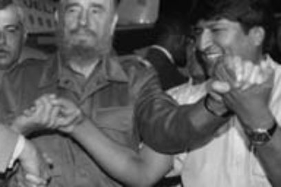 Evo dedica su triunfo a Fidel y Chávez