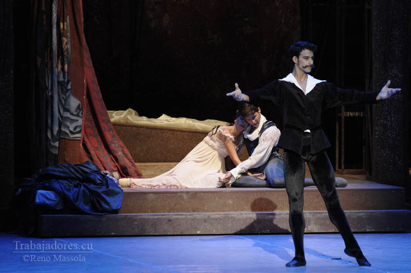 El Ballet Nacional de Cuba interpretó en la gala inaugural Shakespeare y sus máscaras de Alicia Alonso a partir de la tragedia Romeo y Julieta.