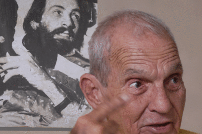 Un dirigente sindical junto a Camilo