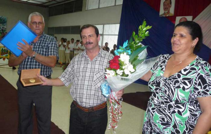 El Héroe de la República de Cuba expresó su agradecimiento por el honor que significa recibir esta distinción Foto: Ronald Suárez Rivas