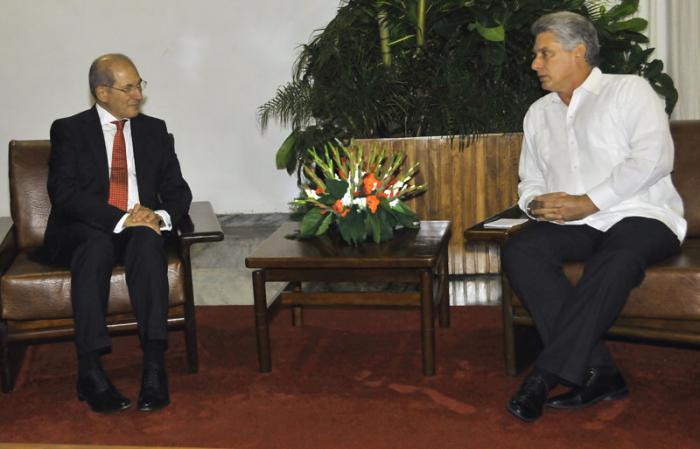 ministro_opaq