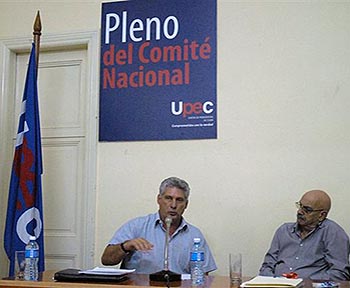 Amplio y transparente debate sobre los desafíos del periodismo de hoy. Presidió Díaz-Canel el Pleno y llamó a fortalecer la calidad de nuestros medios.