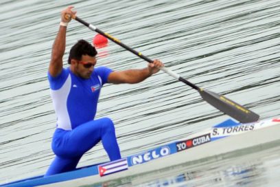 Serguey Torres: dos tributos dorados a un amigo