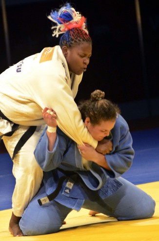 Idalis disfruta los títulos, no importa la vía   