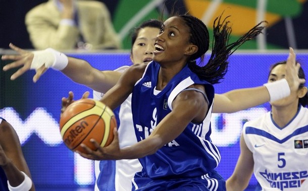 Yamara Amargo, otra vez inspiración en la selección femenina de baloncesto.