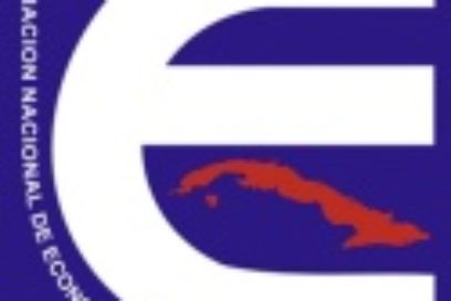 Sindicalistas reconocen aportes de economistas matanceros