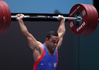 Oro y récord para Iván Cambar