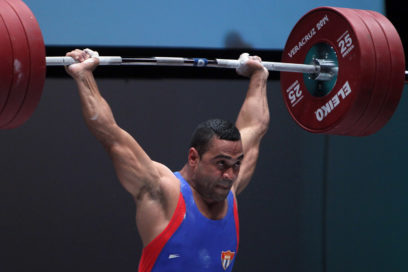 Oro y récord para Iván Cambar