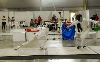 Sable de bronce entre las damas