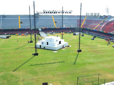 Imagen del montaje en el estadio Luis "Pirata" Fuente.