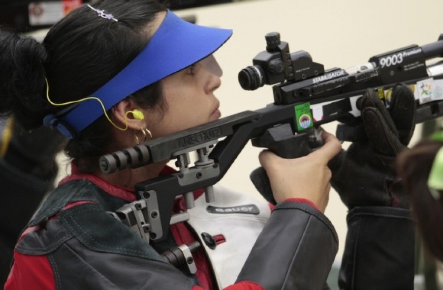 La tiradora Eglys Cruz añadió este miércoles otra plata a su palmarés, ahora en el rifle tendido a la distancia de 50 metros.