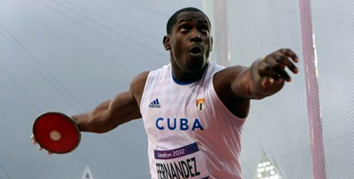 Fernández apenas precisó un primer disparo de 63.17 metros para llevarse el oro.