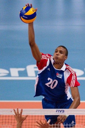 Remates de bronce para voleibolistas cubanos