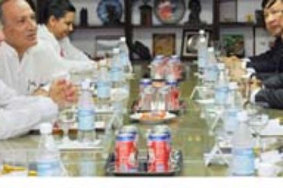 Recibió Machado Ventura a delegación partidista de Viet Nam