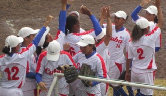 Chicas del softbol en semifinales