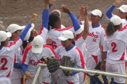 Chicas del softbol en semifinales