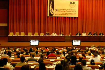 Ciencias Penales 2014 entra en su segunda jornada