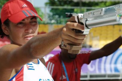 Ya entrena el pentatlón en México